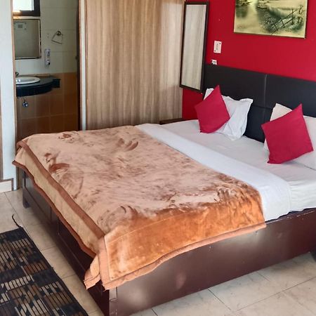 Shikha Resort Ewentbliz Bhīm Tāl Kültér fotó