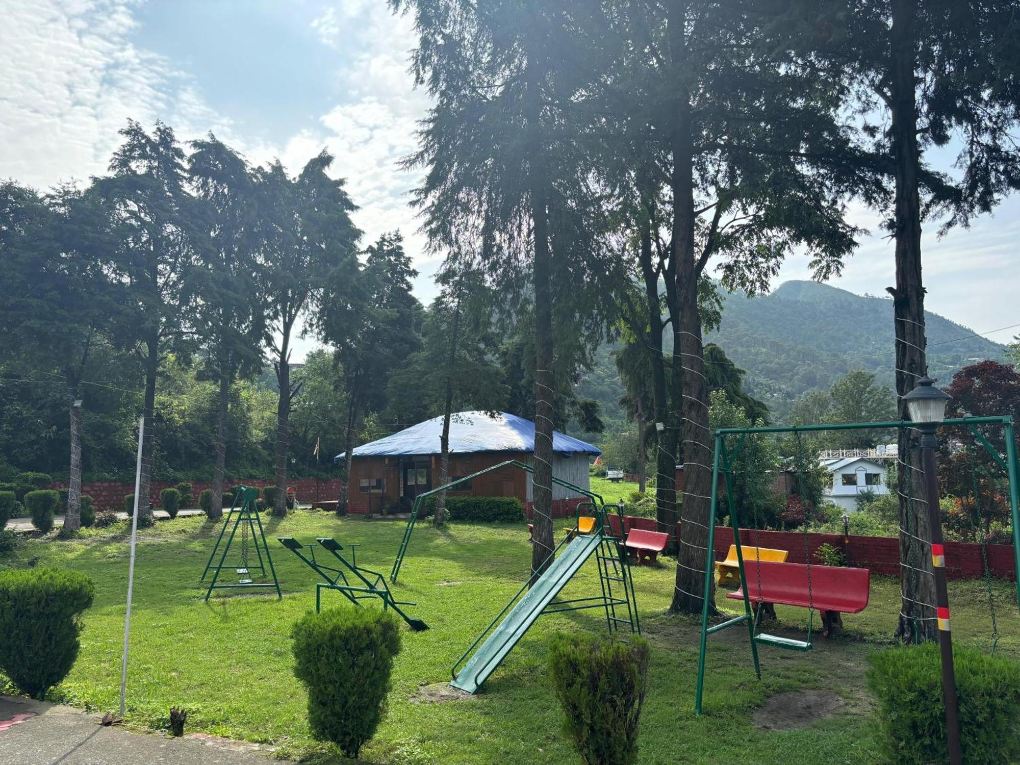 Shikha Resort Ewentbliz Bhīm Tāl Kültér fotó