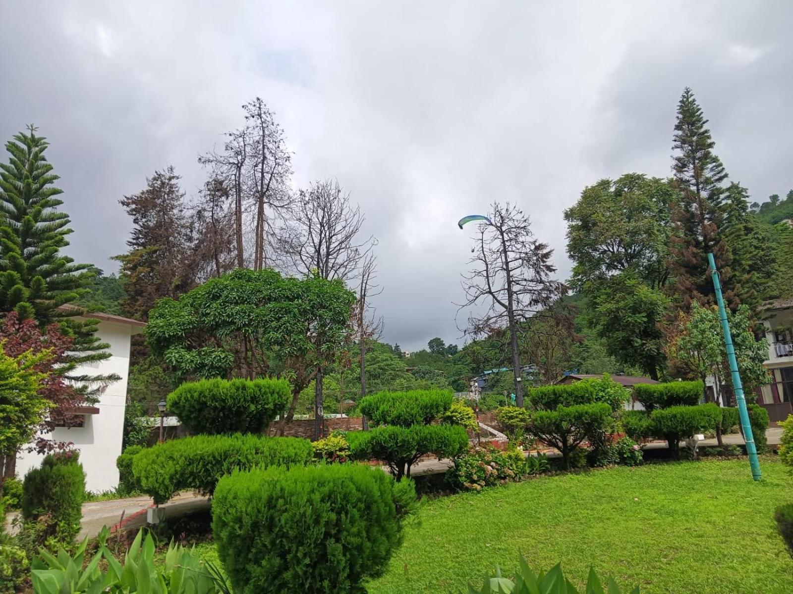 Shikha Resort Ewentbliz Bhīm Tāl Kültér fotó