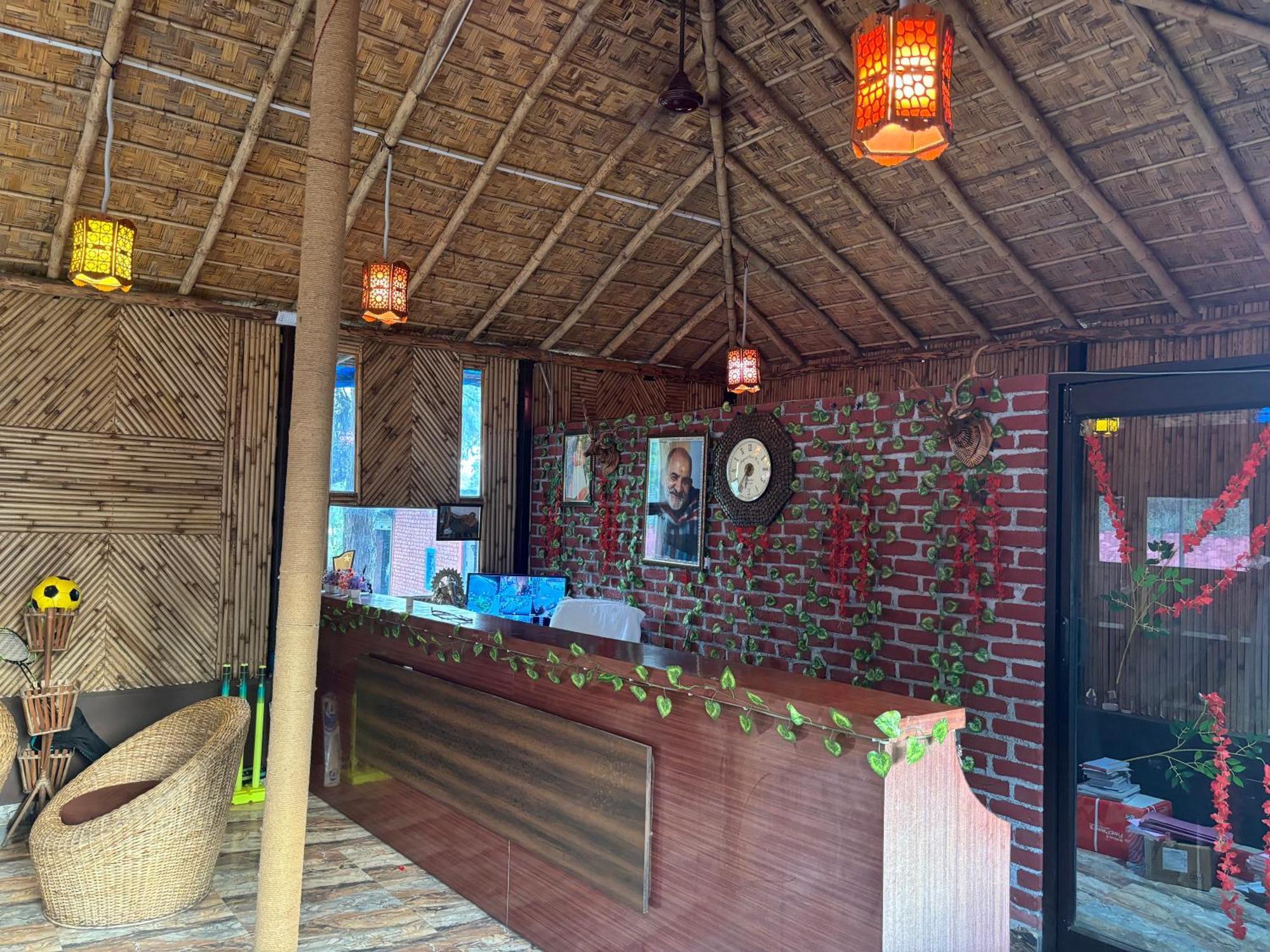 Shikha Resort Ewentbliz Bhīm Tāl Kültér fotó