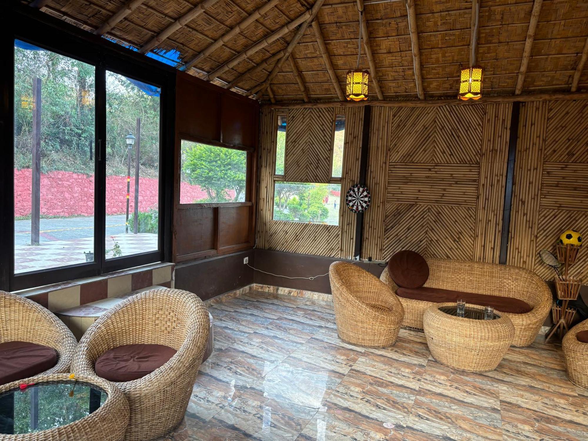 Shikha Resort Ewentbliz Bhīm Tāl Kültér fotó