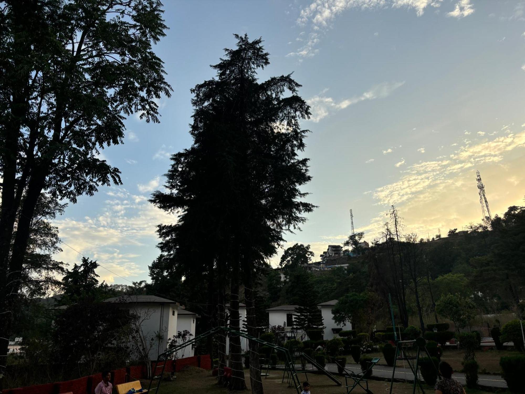 Shikha Resort Ewentbliz Bhīm Tāl Kültér fotó